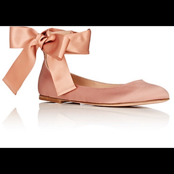 Gianvito Rossi Shoes - NWT Gianvito Rossi Odette satinflats in blush